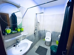 Mam Lovely 3-bed Apartment in Dakar-almadies