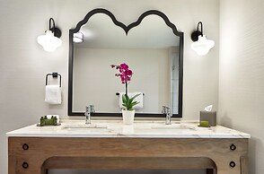 The Hamilton Alpharetta, Curio Collection by Hilton