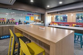 Tru By Hilton Omaha I-80 at 72nd Street, NE