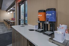 Tru By Hilton Omaha I-80 at 72nd Street, NE