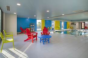 Tru By Hilton Omaha I-80 at 72nd Street, NE