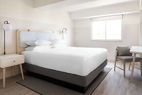 Hampton by Hilton Grand Cayman Seven Mile Beach