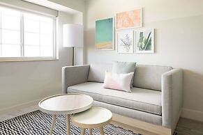 Hampton by Hilton Grand Cayman Seven Mile Beach