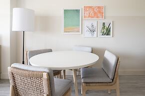 Hampton by Hilton Grand Cayman Seven Mile Beach