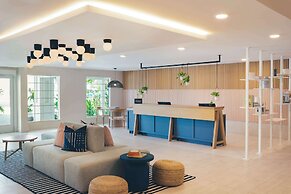 Hampton by Hilton Grand Cayman Seven Mile Beach