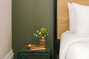 Sonder by Marriott Bonvoy Jewelers Row Apartments Millenium Park