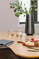 Sonder by Marriott Bonvoy Jewelers Row Apartments Millenium Park