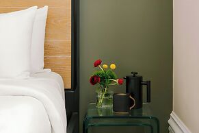 Sonder by Marriott Bonvoy Jewelers Row Apartments Millenium Park