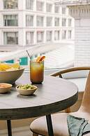 Sonder by Marriott Bonvoy Jewelers Row Apartments Millenium Park