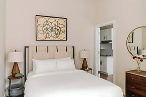 Sonder by Marriott Bonvoy Jewelers Row Apartments Millenium Park