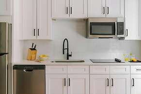 Sonder by Marriott Bonvoy Jewelers Row Apartments Millenium Park