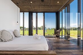 Your Luxury Escape - Beach Box