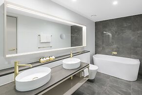 Meriton Suites Surfers Paradise