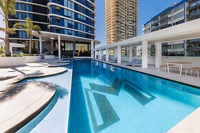 Meriton Suites Surfers Paradise