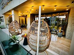 Hyperion City Hotel