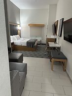 La Quinta Inn & Suites by Wyndham Coralville Iowa City