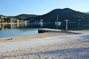 Sea View Apartment on Walking Distance to sea