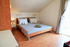 Sea View Apartment on Walking Distance to sea