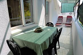 Sea View Apartment on Walking Distance to sea