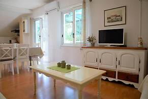 Sea View Apartment on Walking Distance to sea