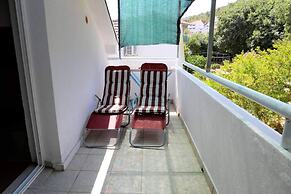 Sea View Apartment on Walking Distance to sea