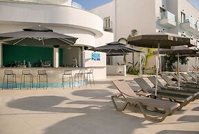 Atlantica Aqua Blue Hotel