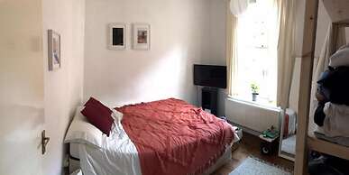 Charming 3-bed Apartment in London