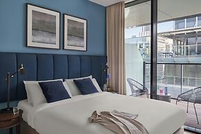 Sonder by Marriott Bonvoy Britain Quay Apartments Grand Canal Square
