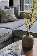 Sonder by Marriott Bonvoy Britain Quay Apartments Grand Canal Square