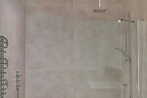 Sonder by Marriott Bonvoy Britain Quay Apartments Grand Canal Square