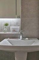 Sonder by Marriott Bonvoy Britain Quay Apartments Grand Canal Square