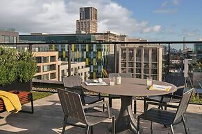 Sonder by Marriott Bonvoy Britain Quay Apartments Grand Canal Square