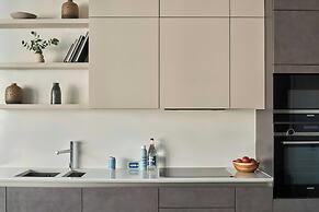 Sonder by Marriott Bonvoy Britain Quay Apartments Grand Canal Square