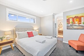 Devan House - Your Innkeeper Mudgee