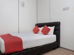 OYO 90180 Gemilang Hotel Kerteh