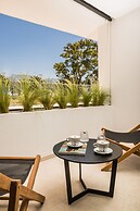 Canale Hotel & Suites