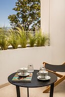 Canale Hotel & Suites