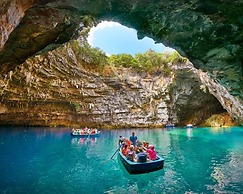 Canale Hotel & Suites