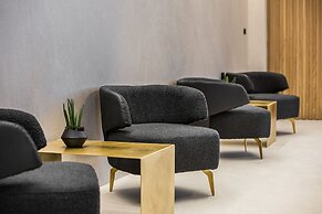 Canale Hotel & Suites