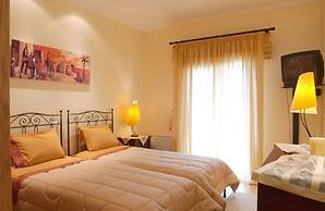 Beautiful 9-bed Villa in Gouvia With Tennis Court