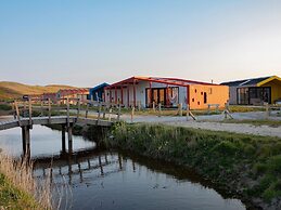 Comfortable Lodge Near sea at 500m