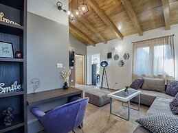 Cozy, Spacious and Fenced Holiday Home Near the Sea