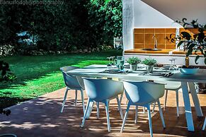 Apt Mairena Forest sea View & Pool