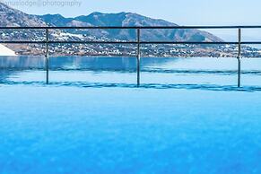 Apt Mairena Forest sea View & Pool