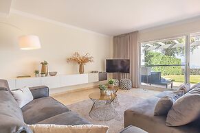 Apt Mairena Forest sea View & Pool