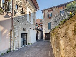 Holiday Home in Clusane Near Lake