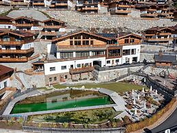 Ornate Chalet in Neukirchen near Wildkogel Ski Arena