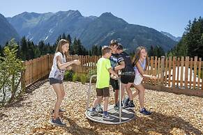 Ornate Chalet in Neukirchen near Wildkogel Ski Arena