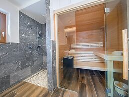 Ornate Chalet in Neukirchen near Wildkogel Ski Arena