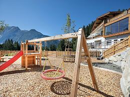 Ornate Chalet in Neukirchen near Wildkogel Ski Arena